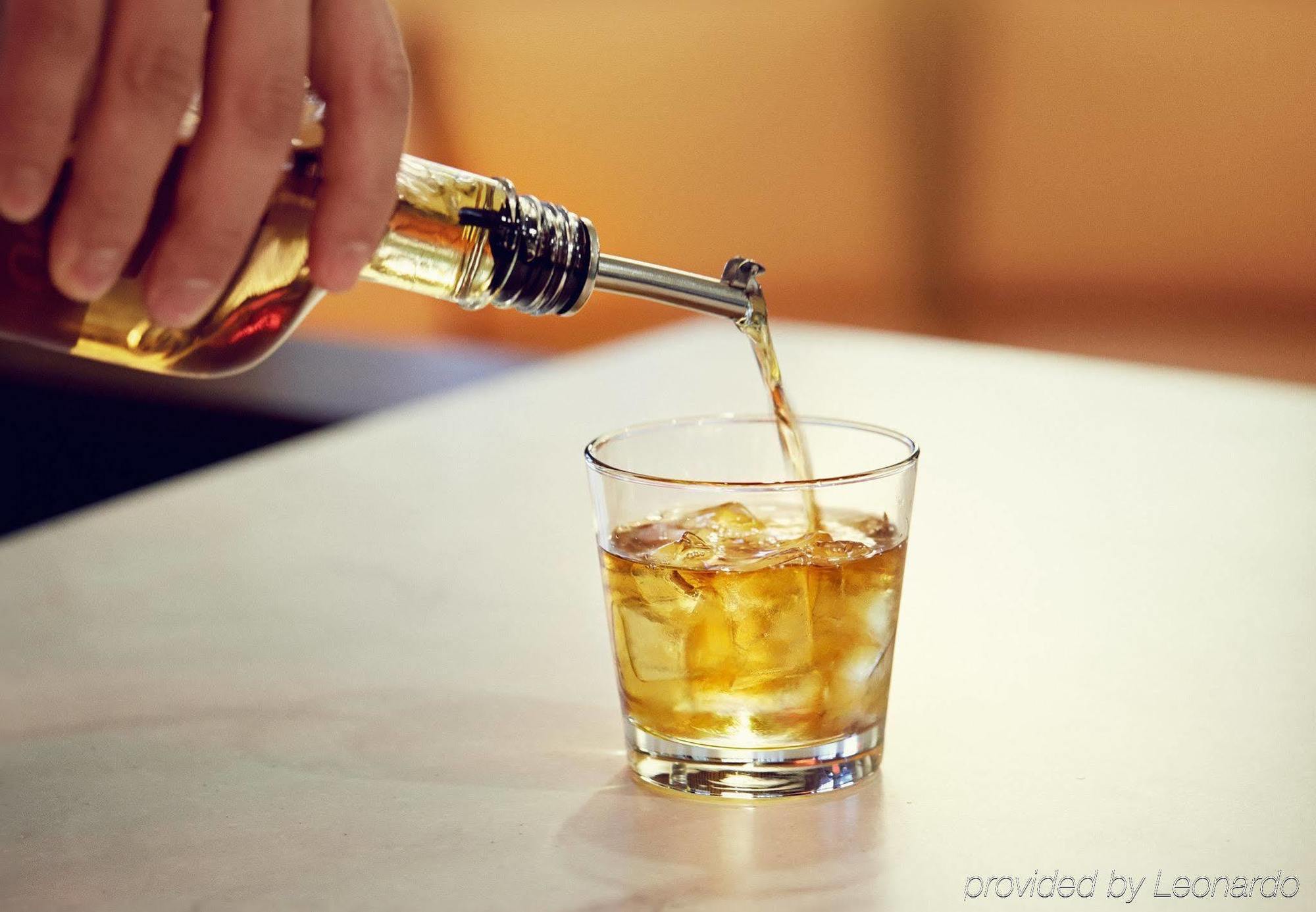 洛杉矶伍德兰希尔斯万怡酒店 外观 照片